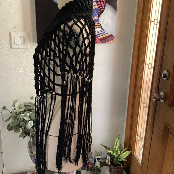 Unique knitted style wrap with faux pearl details - Picture 2 of 6